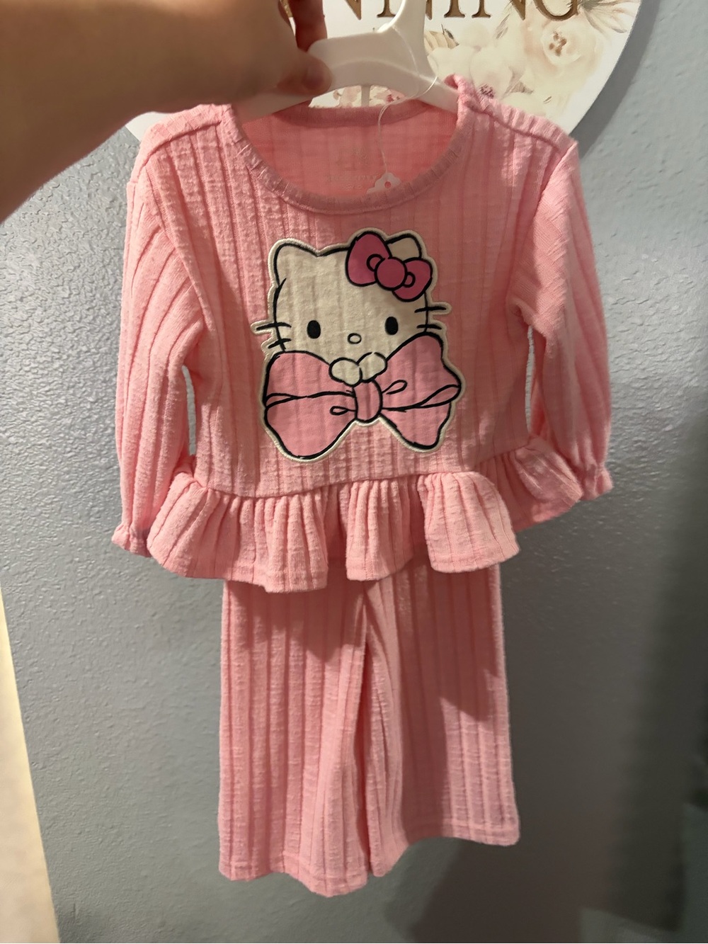 Baby girls hello kitty 2pc set 12months